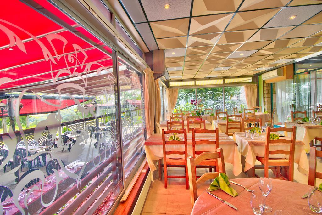 Logis Hotel Restaurant Le Chalet Du Mont Roland Sampans Eksteriør billede