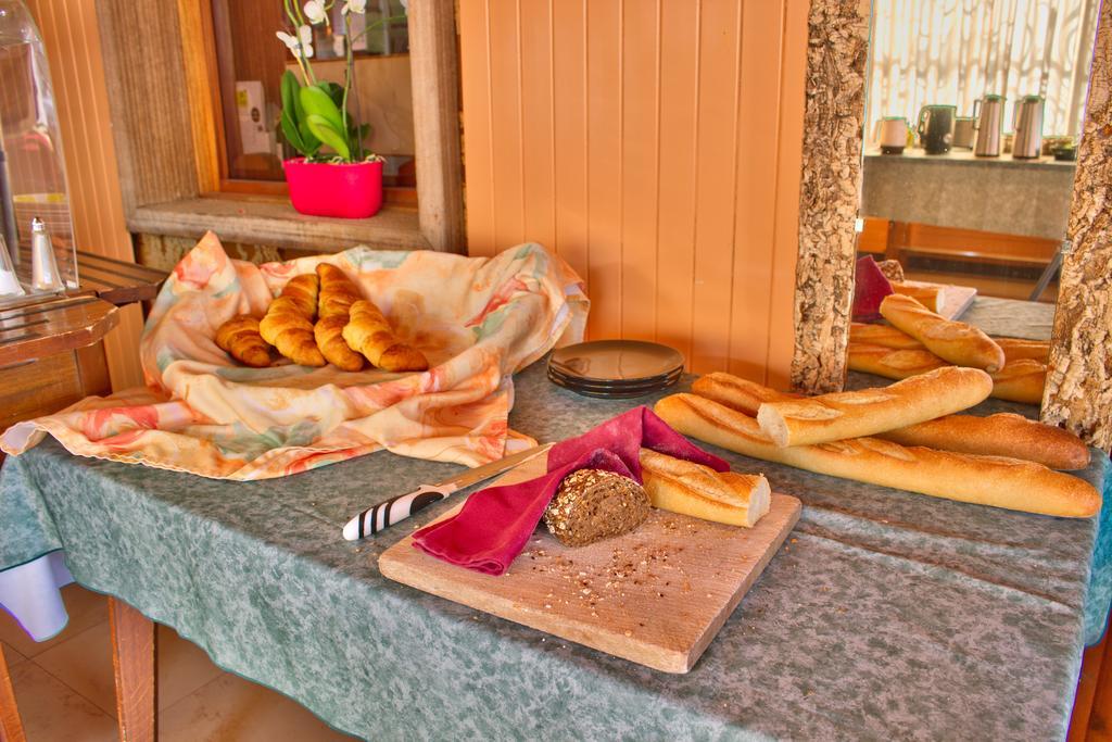 Logis Hotel Restaurant Le Chalet Du Mont Roland Sampans Eksteriør billede